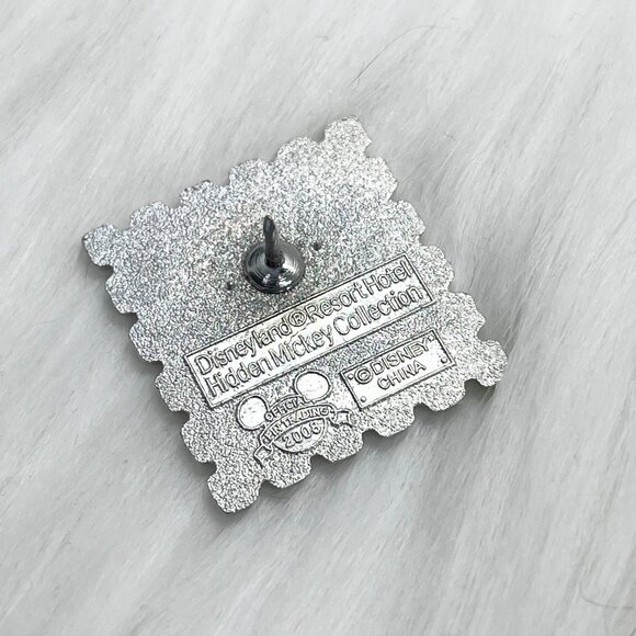 🔮 5/$25 Disneyland Goofy 5 Cent Stamp Pin - Picture 3 of 3